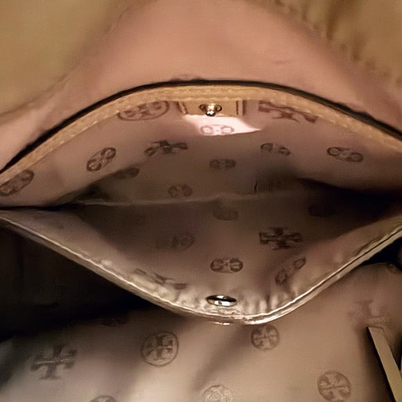 Tory Burch Elegant Gray Tote - Picture 8 of 11